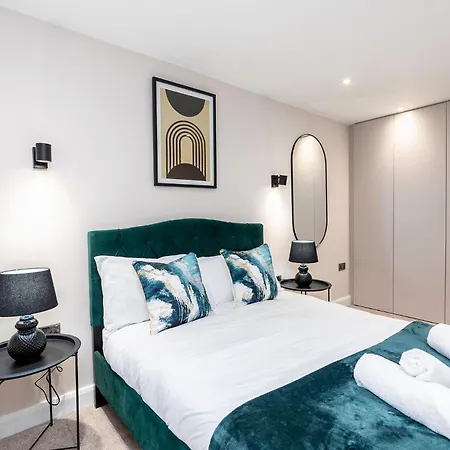 Luxury One Bedroom Apartment - City Centre - Free Wifi Netflix Leeds  Exterior photo