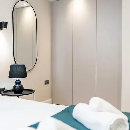 Luxury One Bedroom Apartment - City Centre - Free Wifi Netflix Leeds  Exterior photo