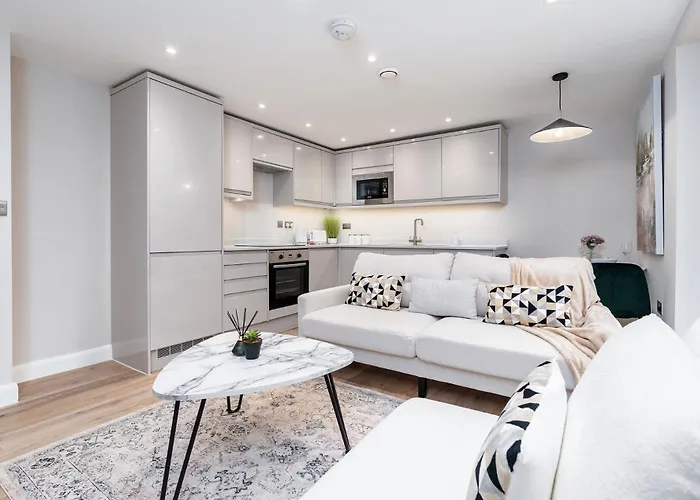 Luxury One Bedroom Apartment - City Centre - Free Wifi Netflix